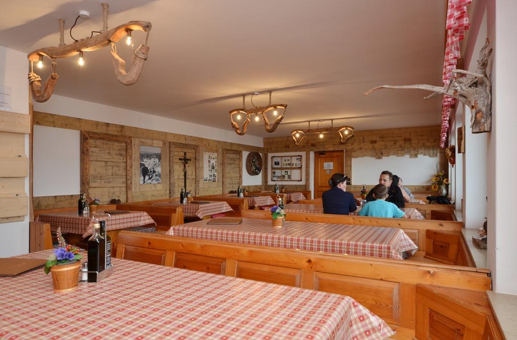 Готель Rifugio Fronza Alle Coronelle - Koelner Huette Нова-Леванте Екстер'єр фото